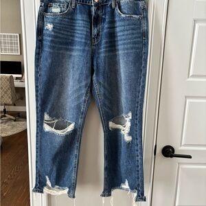 Lovervet Distressed Ankle Jeans in Blue